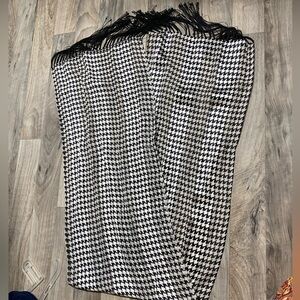 Black and White Plaid Scarf